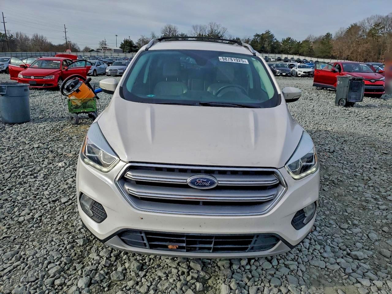 Ford Escape Titanium Image 4