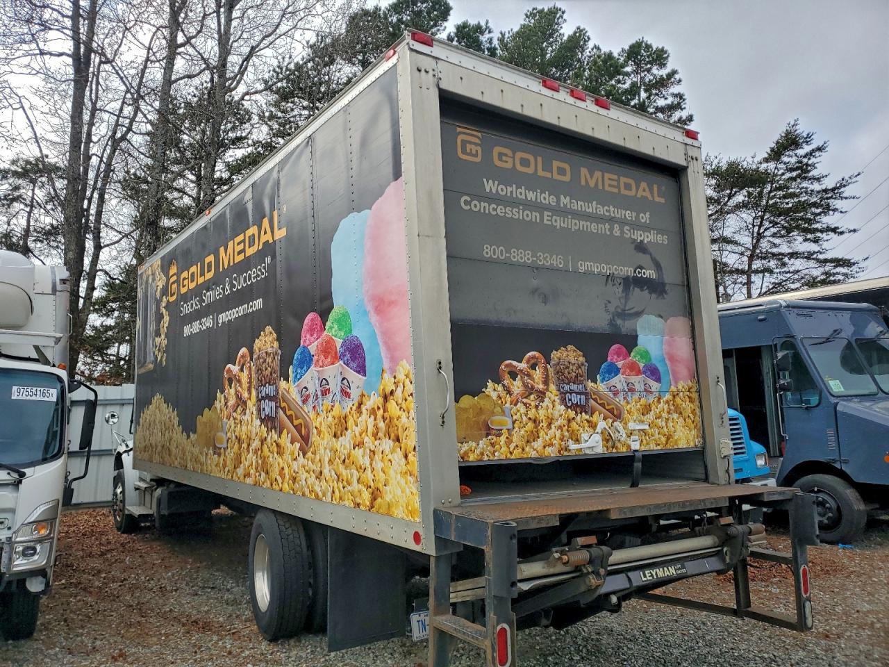 Freightliner M2 106 Medium Duty Image 9