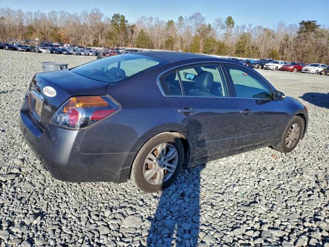 Nissan Altima Base Image 3