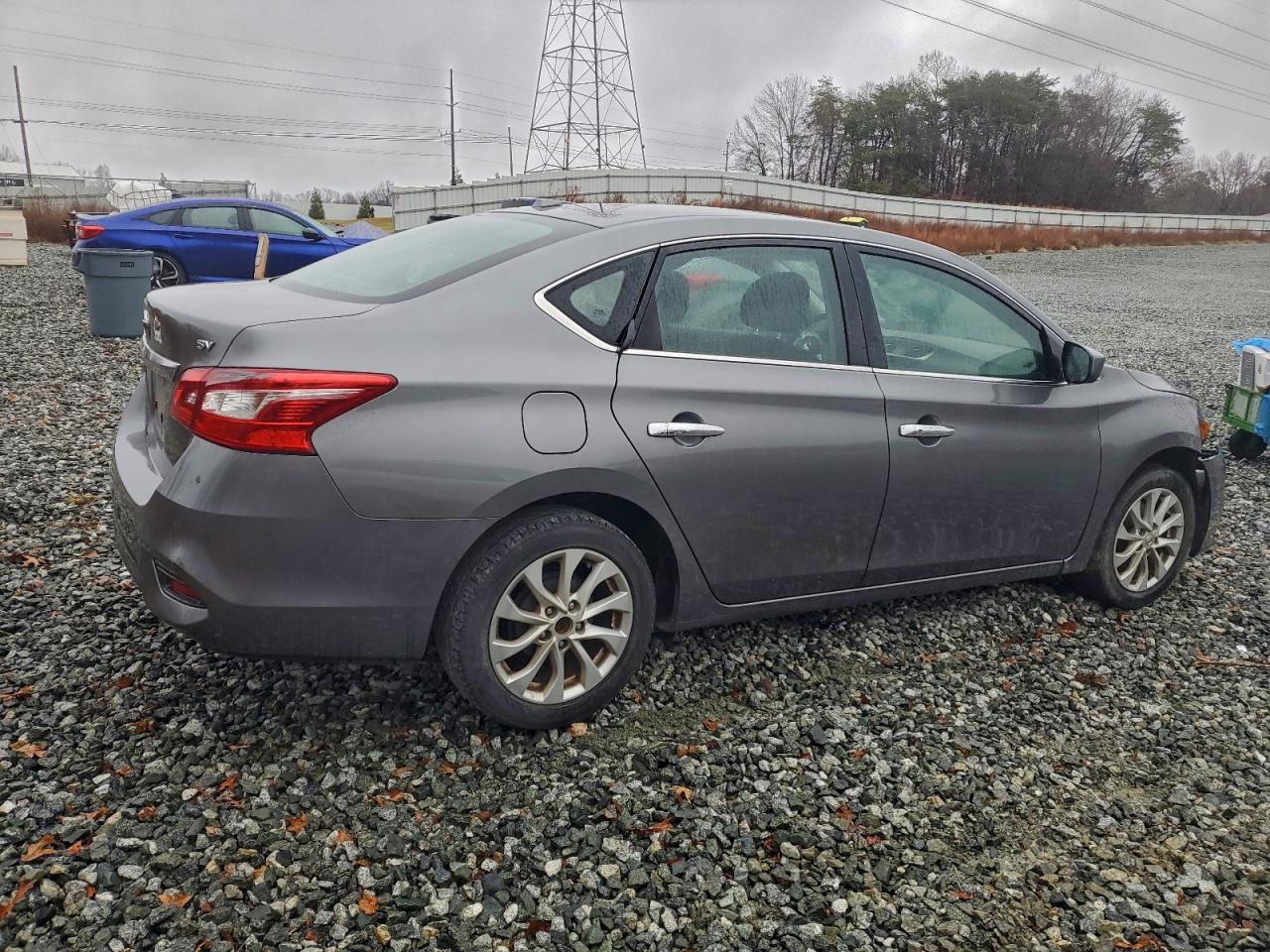 Nissan Sentra S Image 2