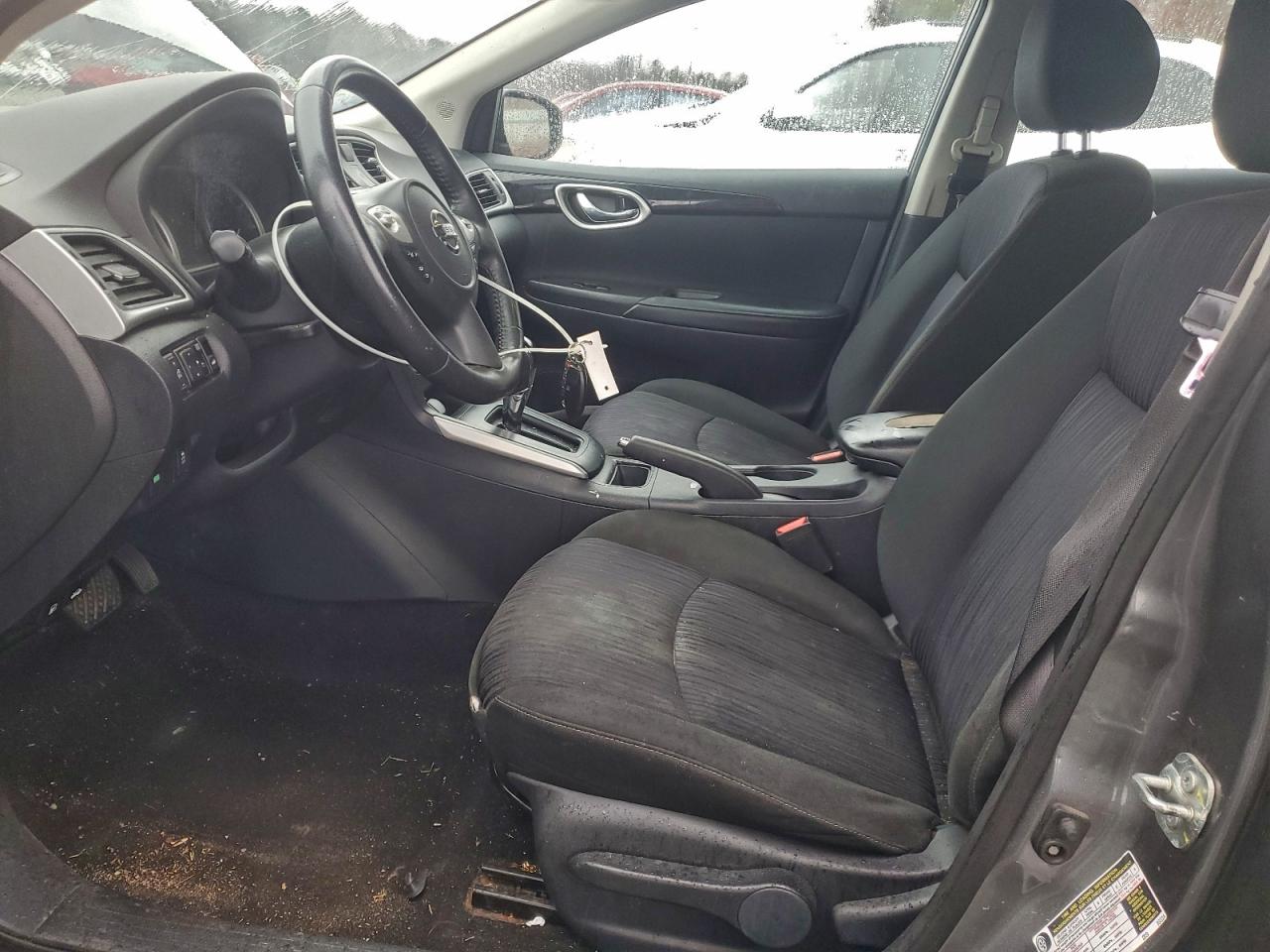 Nissan Sentra S Image 7