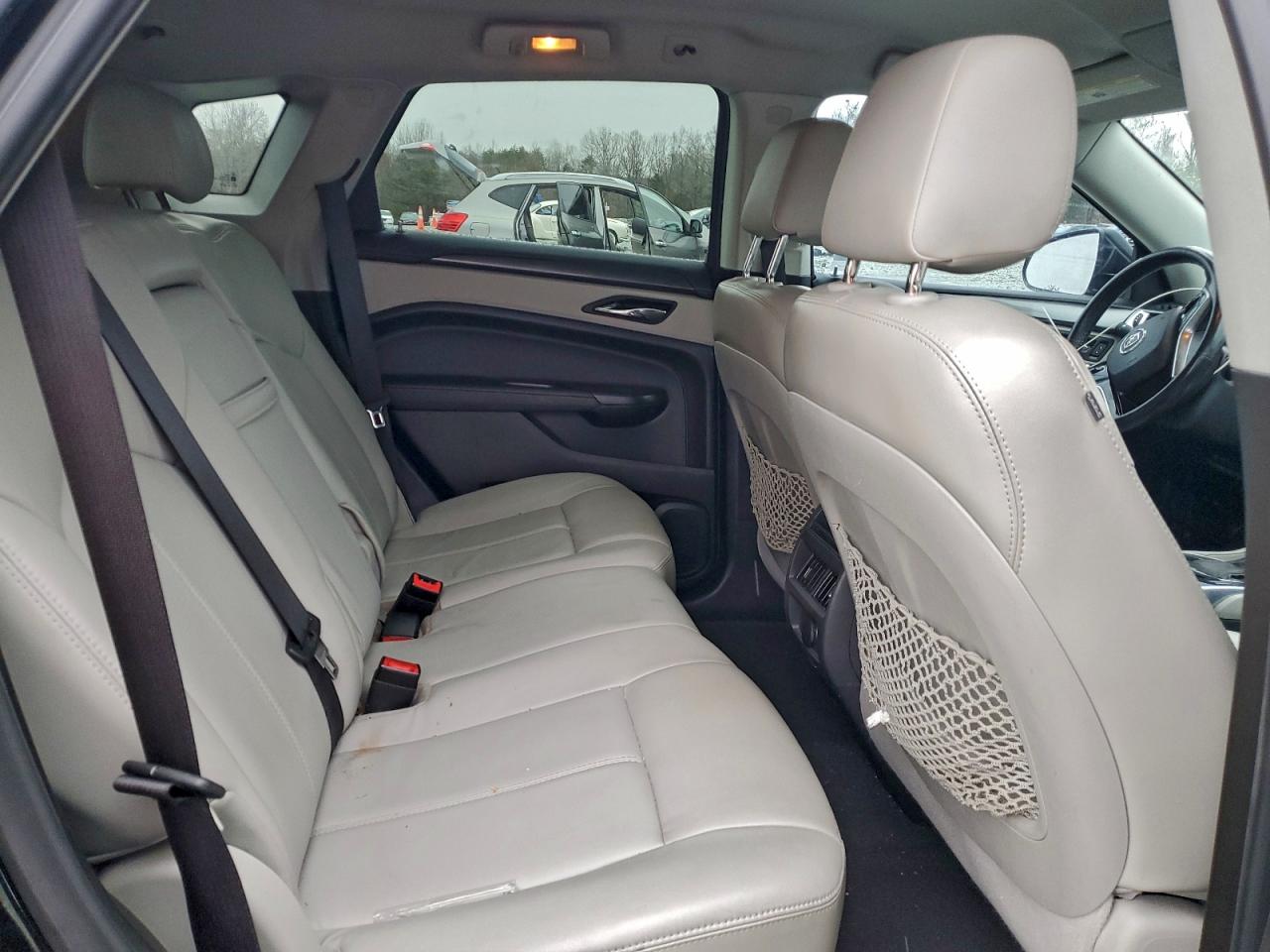 Cadillac SRX Image 4