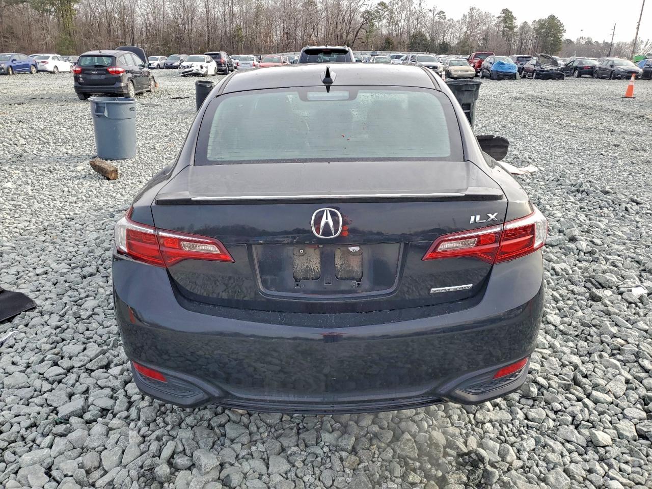 Acura ILX Special Edition Image 12
