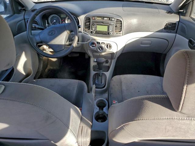 Hyundai ACCENT Gls Image 9