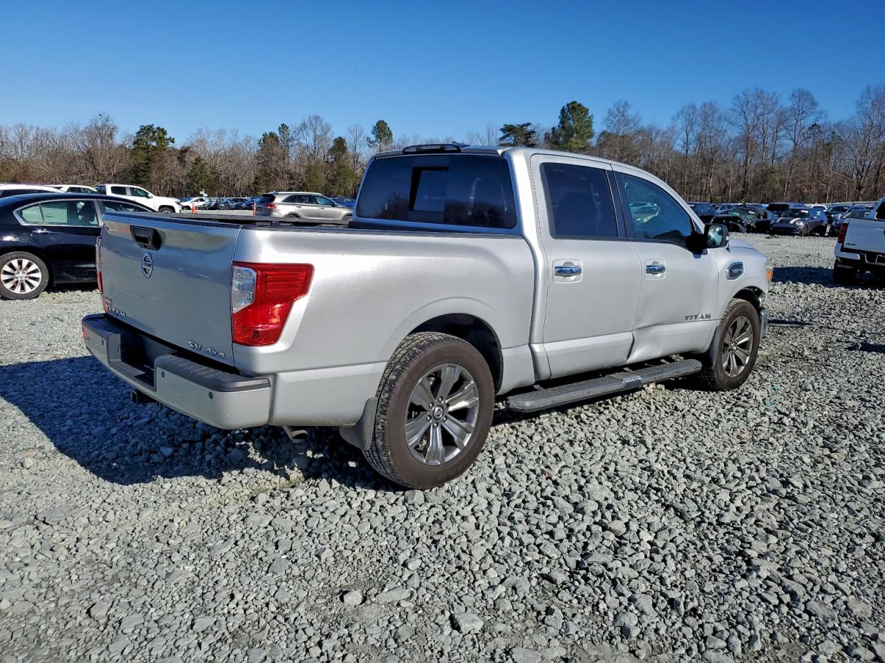 Nissan Titan Sv Image 3