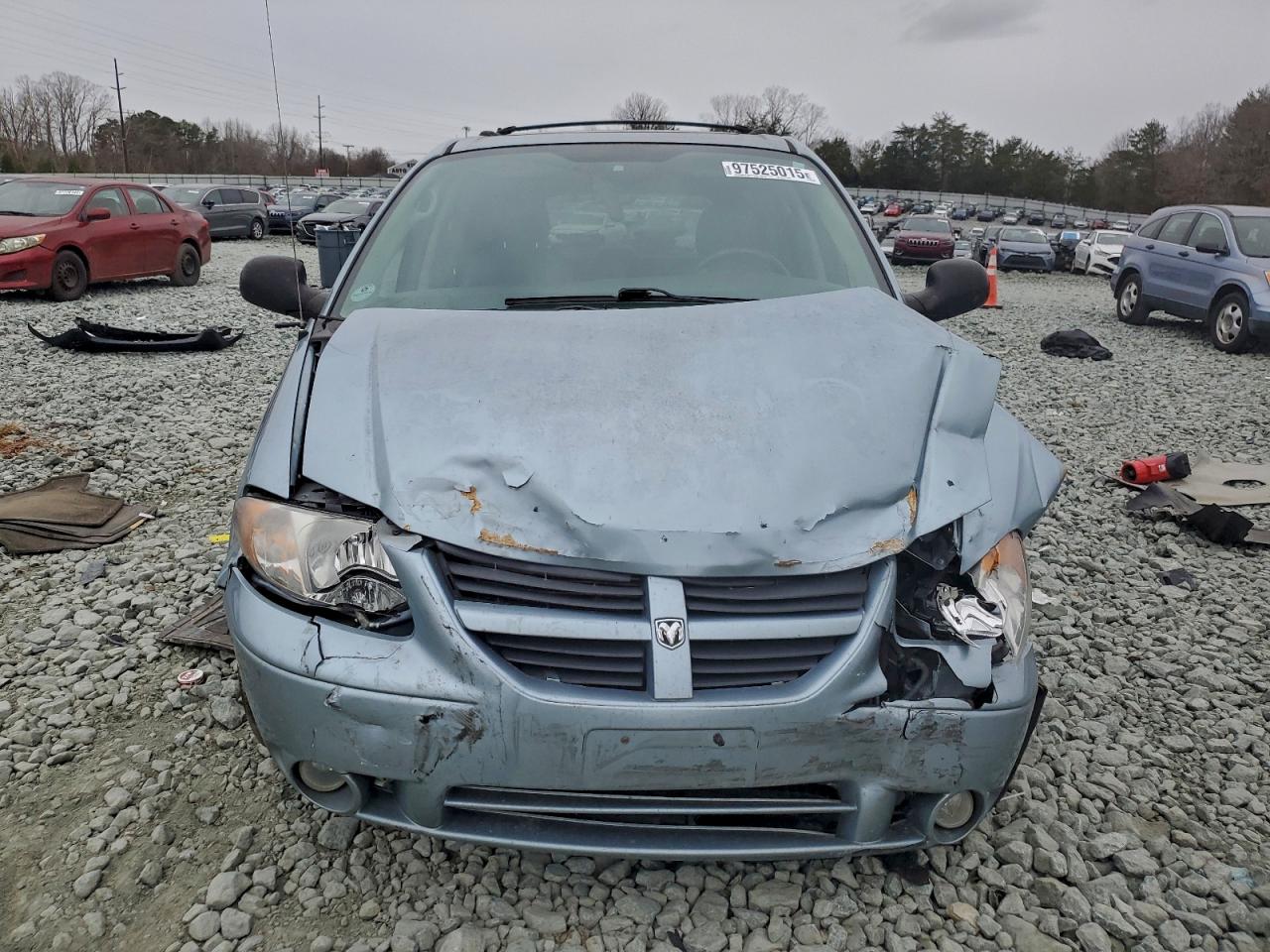Dodge Caravan Sxt Image 4