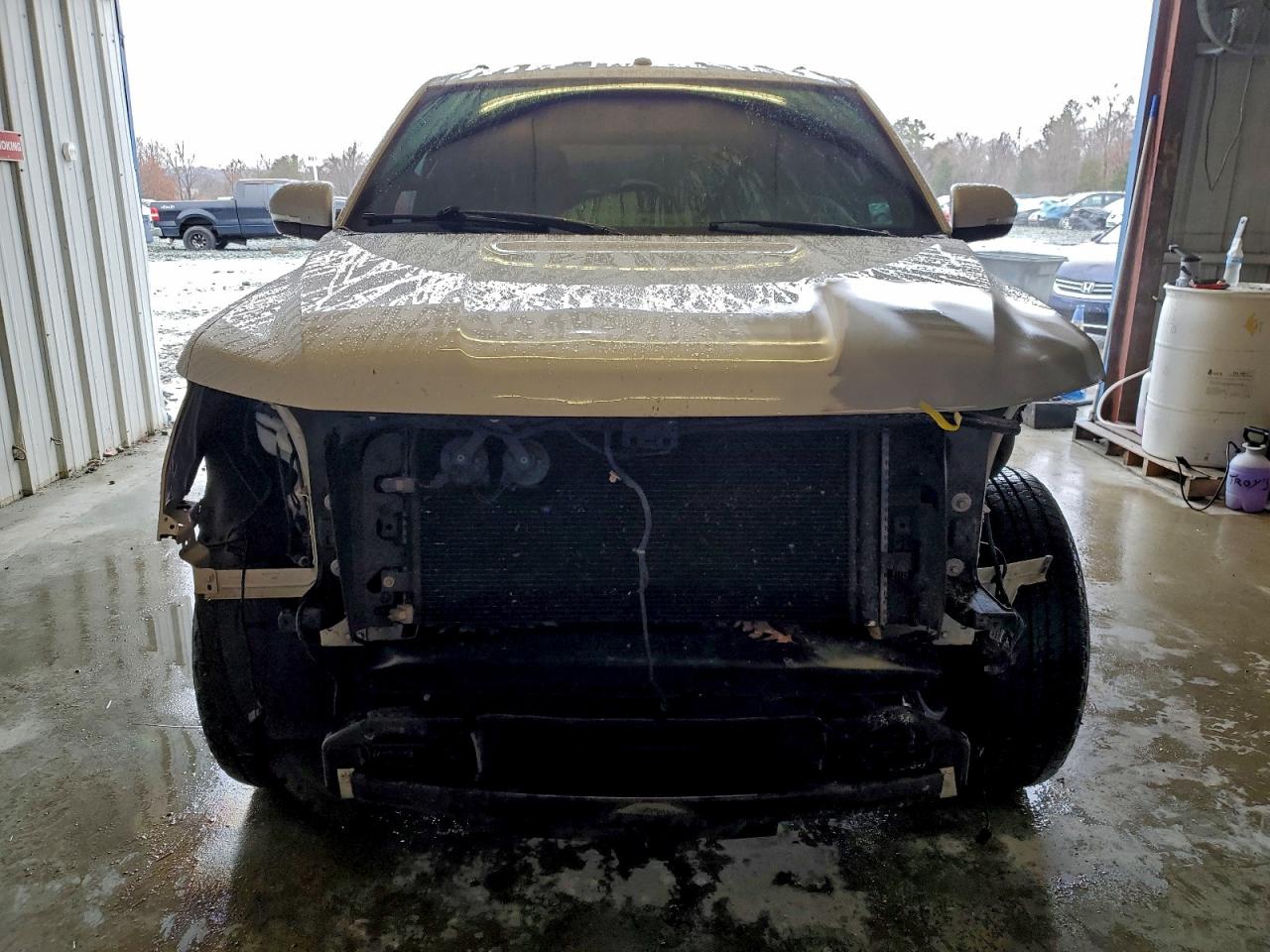 Ford Expedition Xlt Image 2