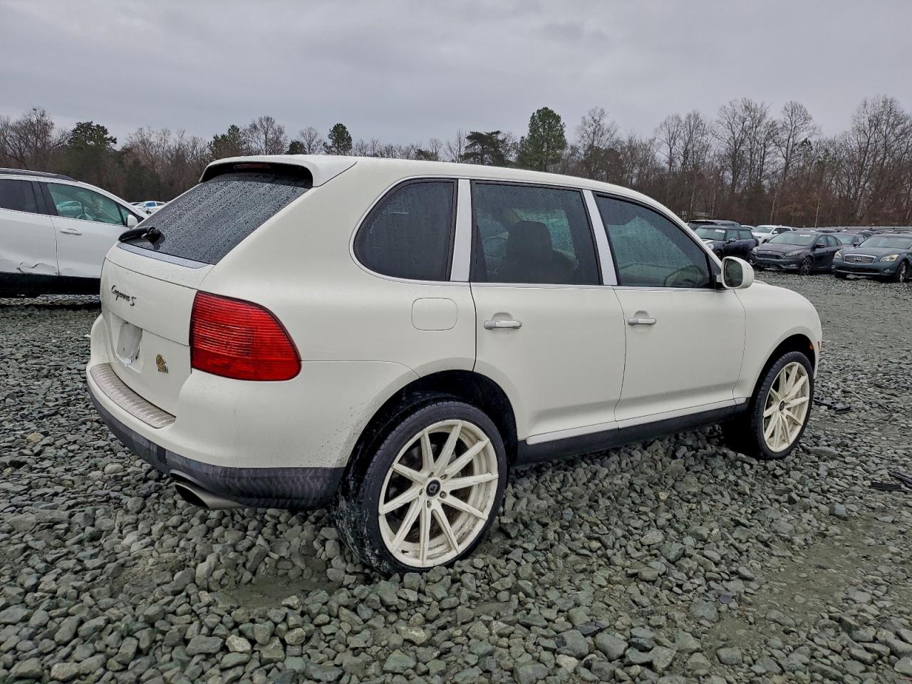Porsche Cayenne S Image 7