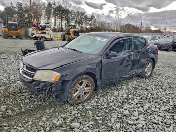  Salvage Dodge Avenger