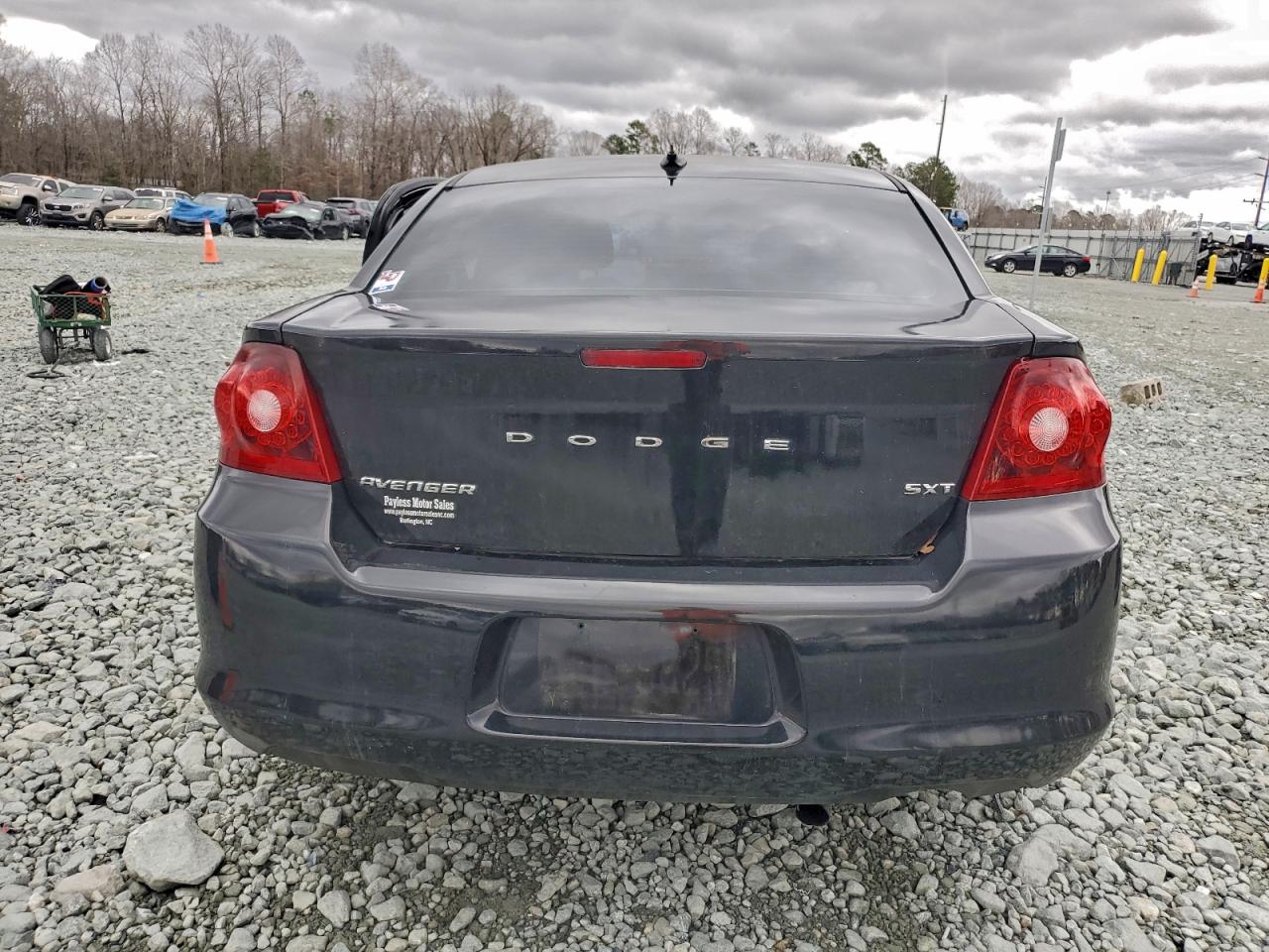 Dodge Avenger Sxt Image 3