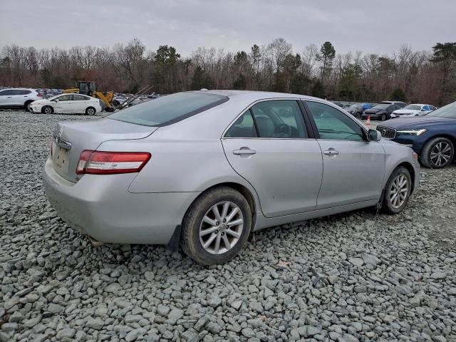 Toyota Camry Se Image 10