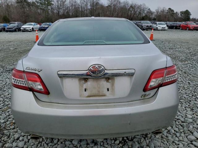 Toyota Camry Se Image 5