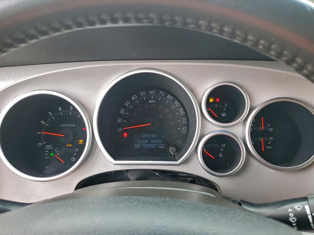 Toyota Sequoia Platinum Image 9