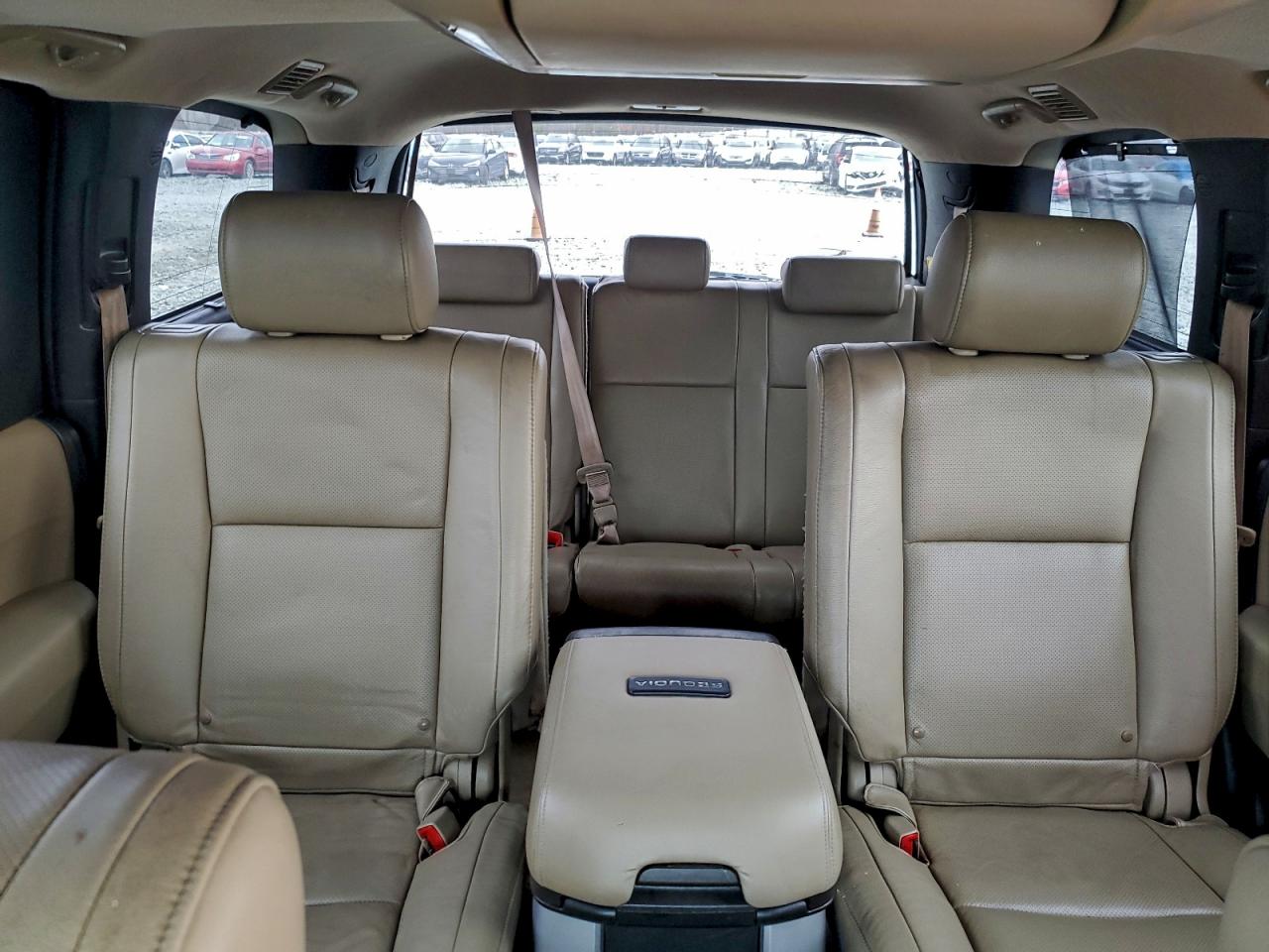 Toyota Sequoia Platinum Image 13