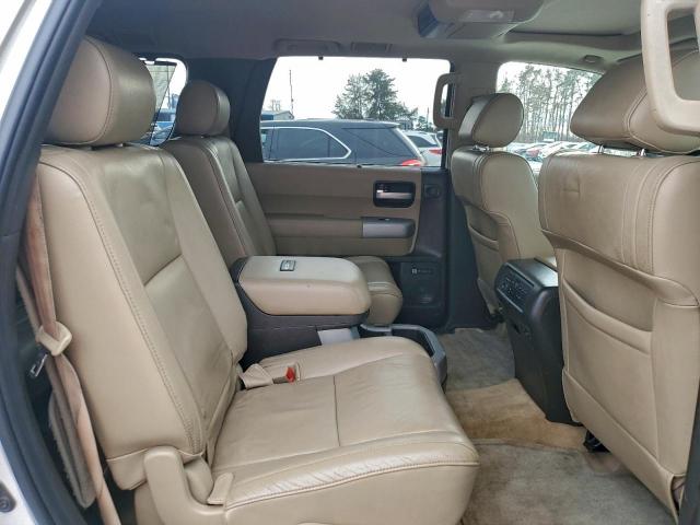 Toyota Sequoia Platinum Image 3