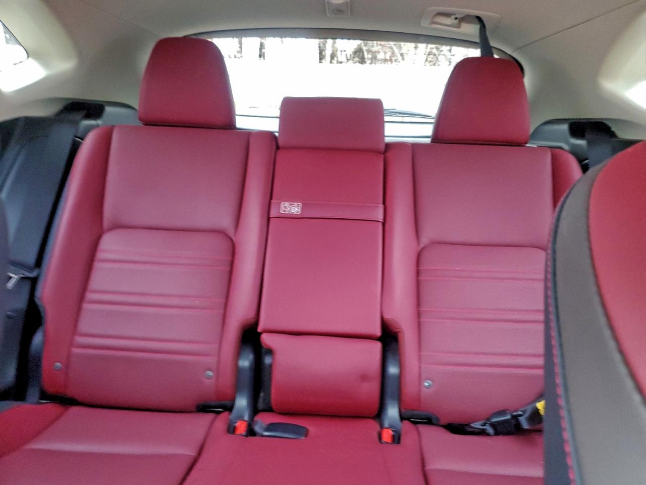 Lexus NX 300 Base Image 13