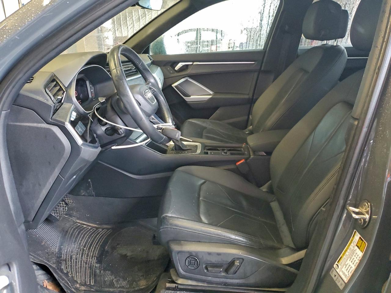 Audi Q3 Premium Image 6