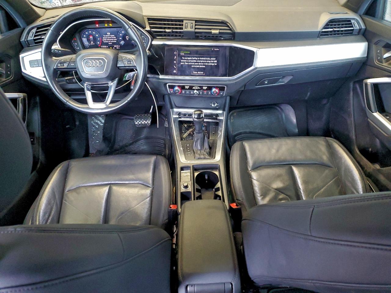 Audi Q3 Premium Image 3