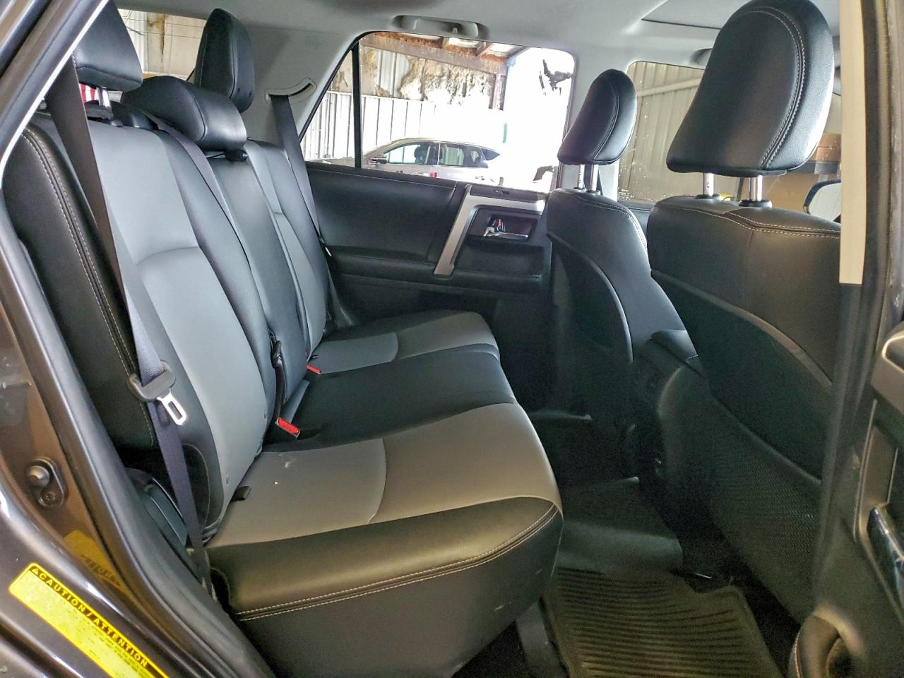 Toyota 4Runner Sr5 Image 9