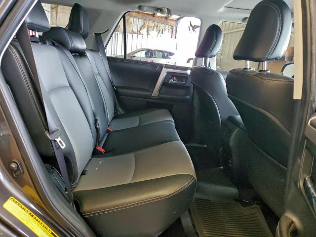 Toyota 4Runner Sr5 Image 9