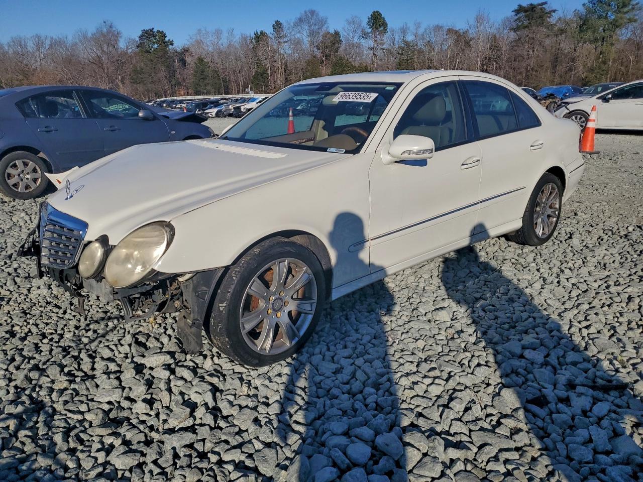 Mercedes-Benz E-Class 350 Image 1