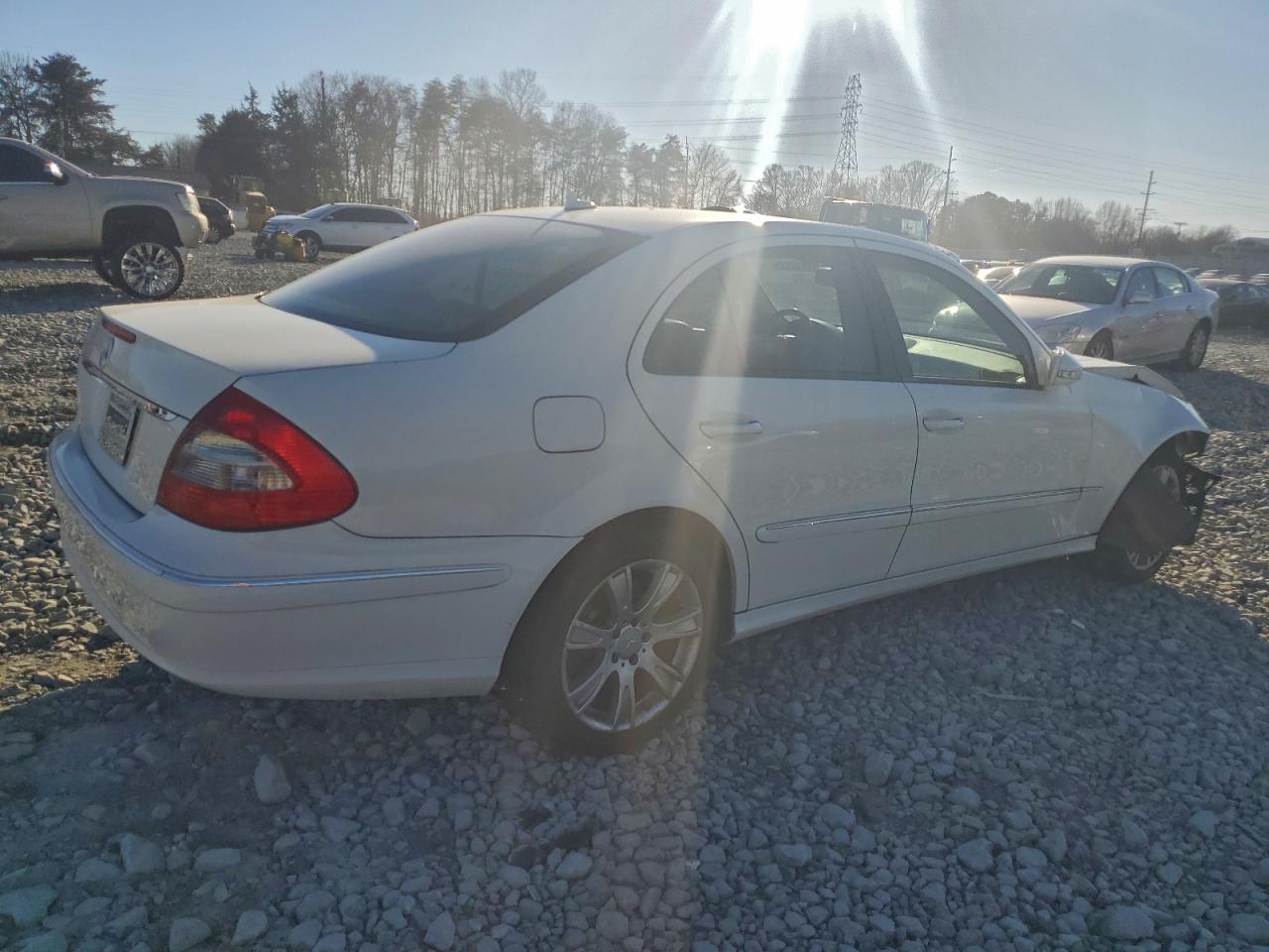 Mercedes-Benz E-Class 350 Image 5