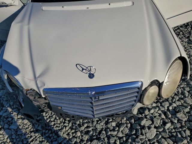 Mercedes-Benz E-Class 350 Image 11