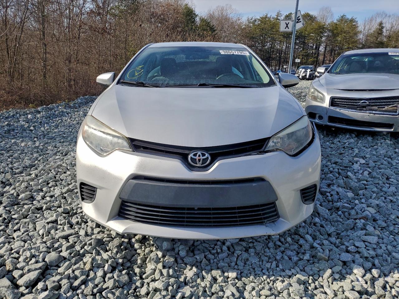 Toyota Corolla L Image 8