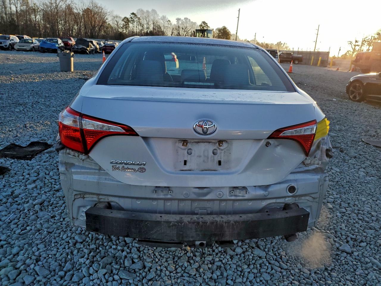 Toyota Corolla L Image 4