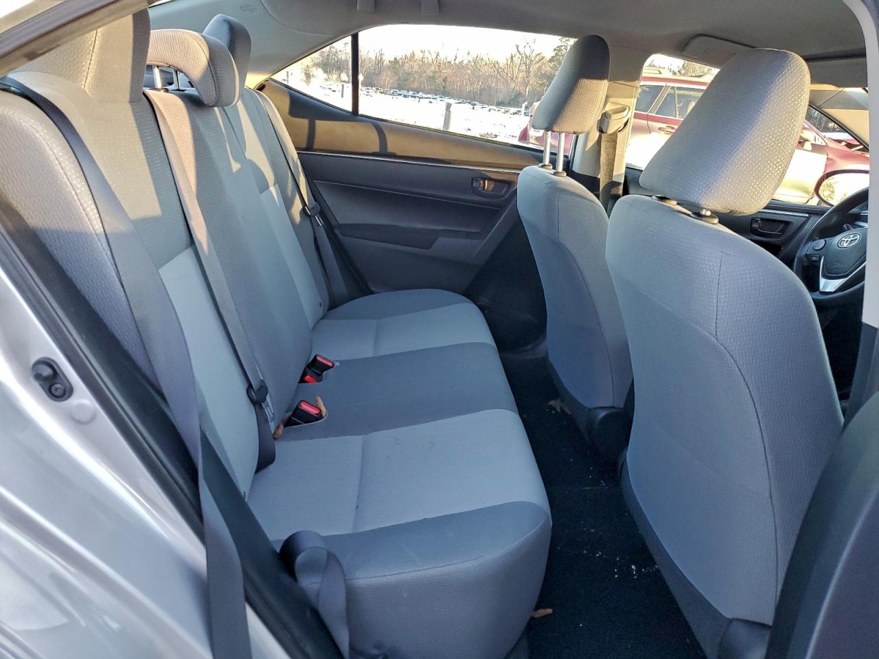 Toyota Corolla L Image 13