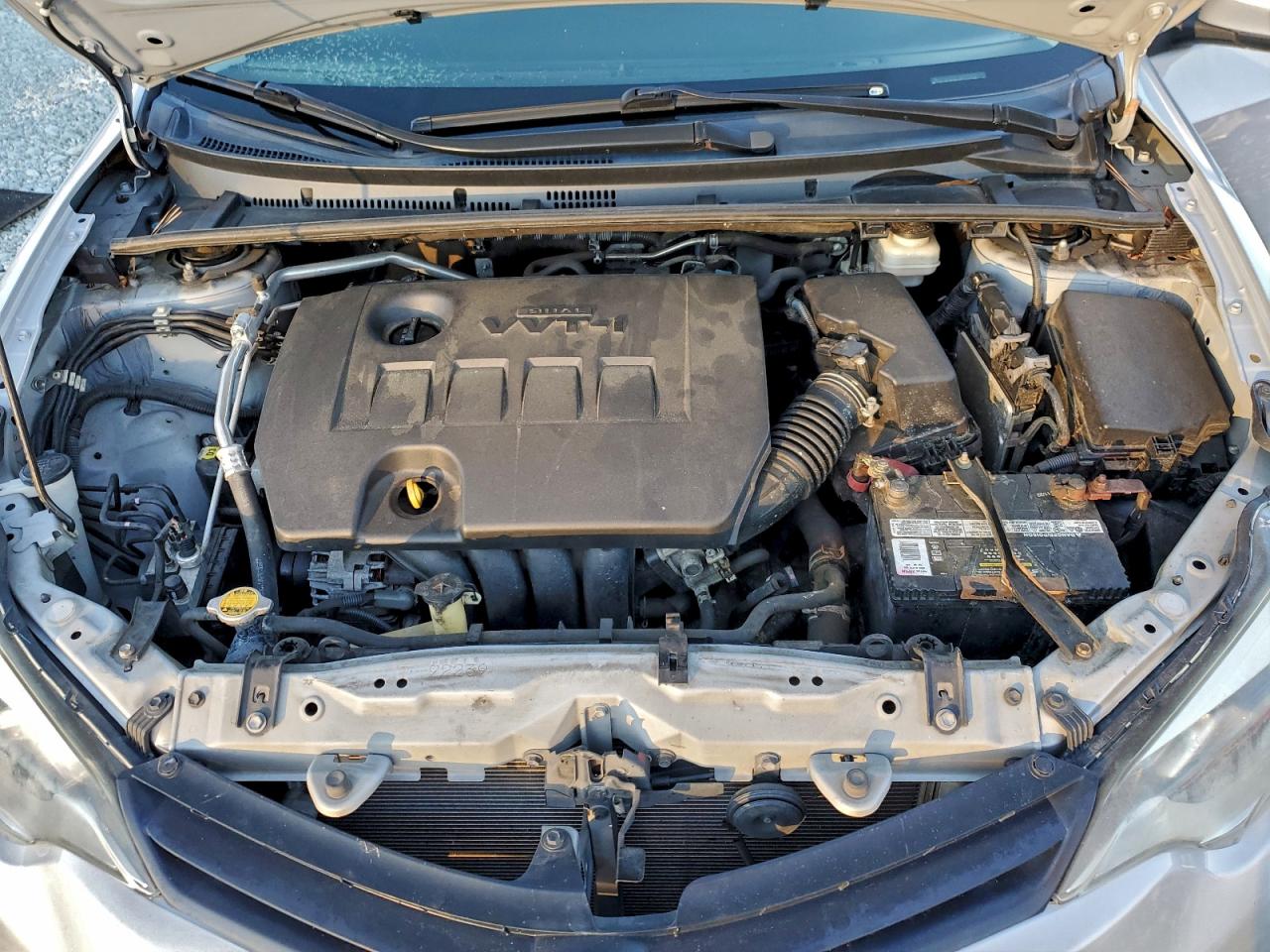 Toyota Corolla L Image 10