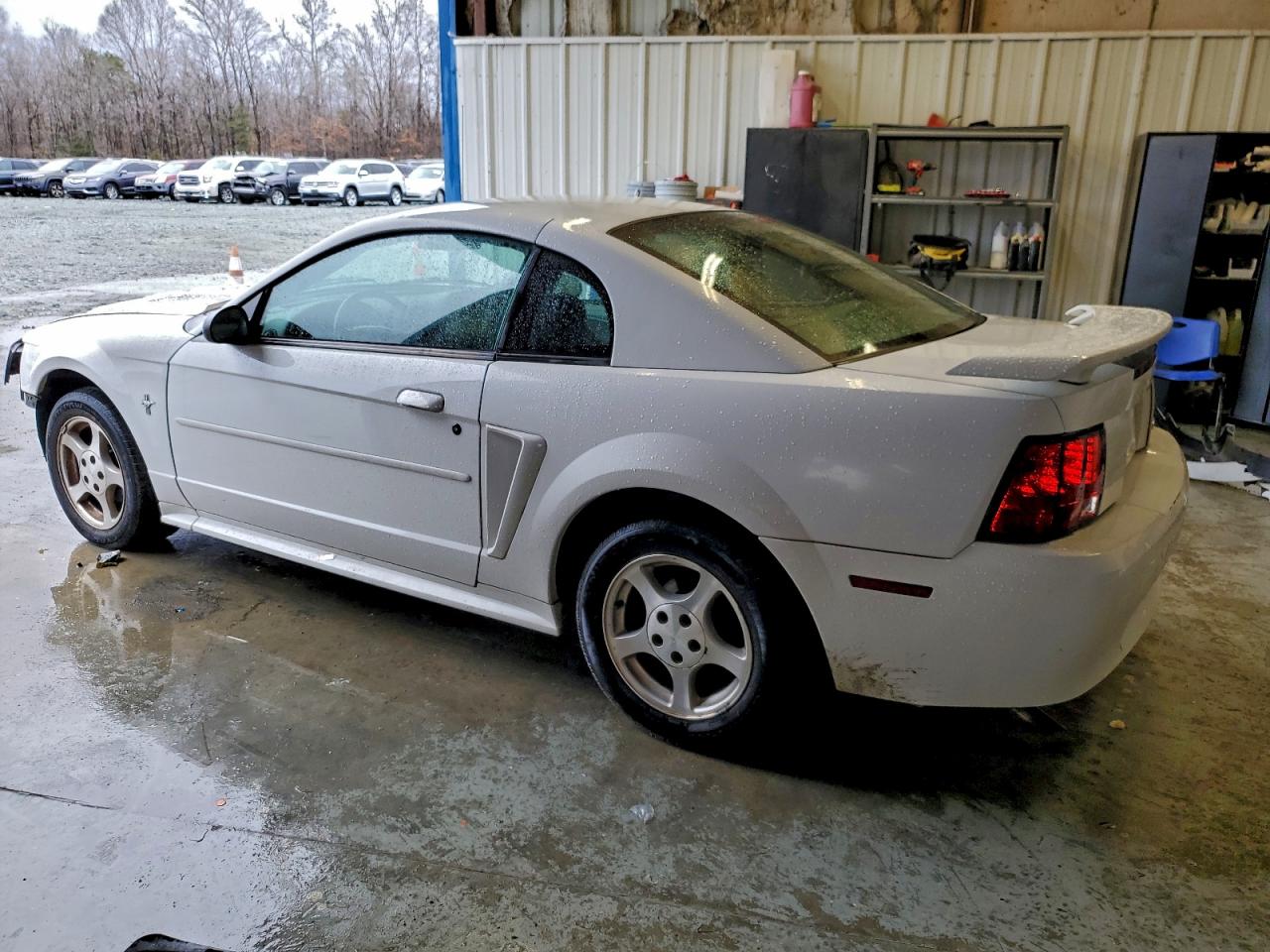 Ford Mustang Image 3