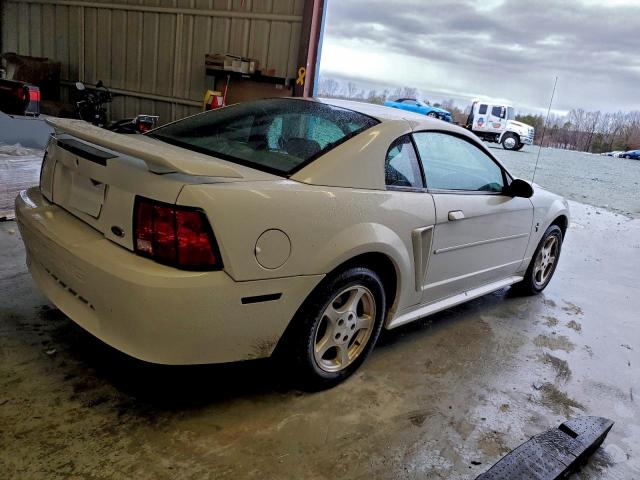 Ford Mustang Image 6