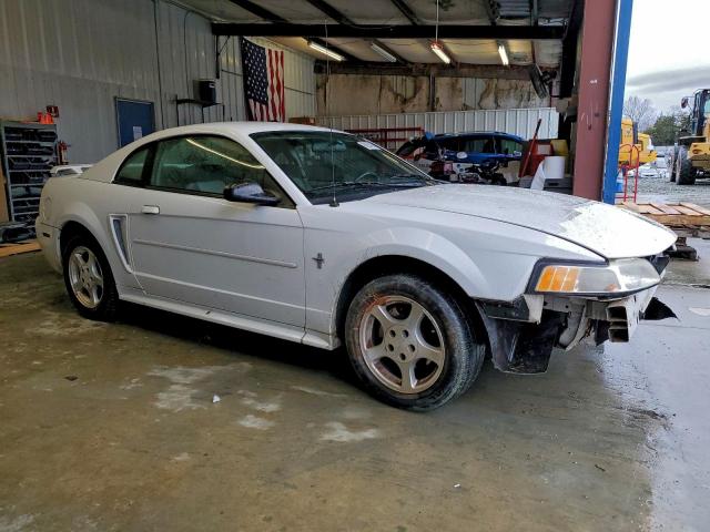 Ford Mustang Image 2