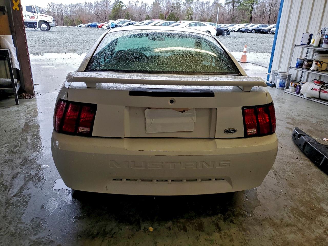 Ford Mustang Image 9