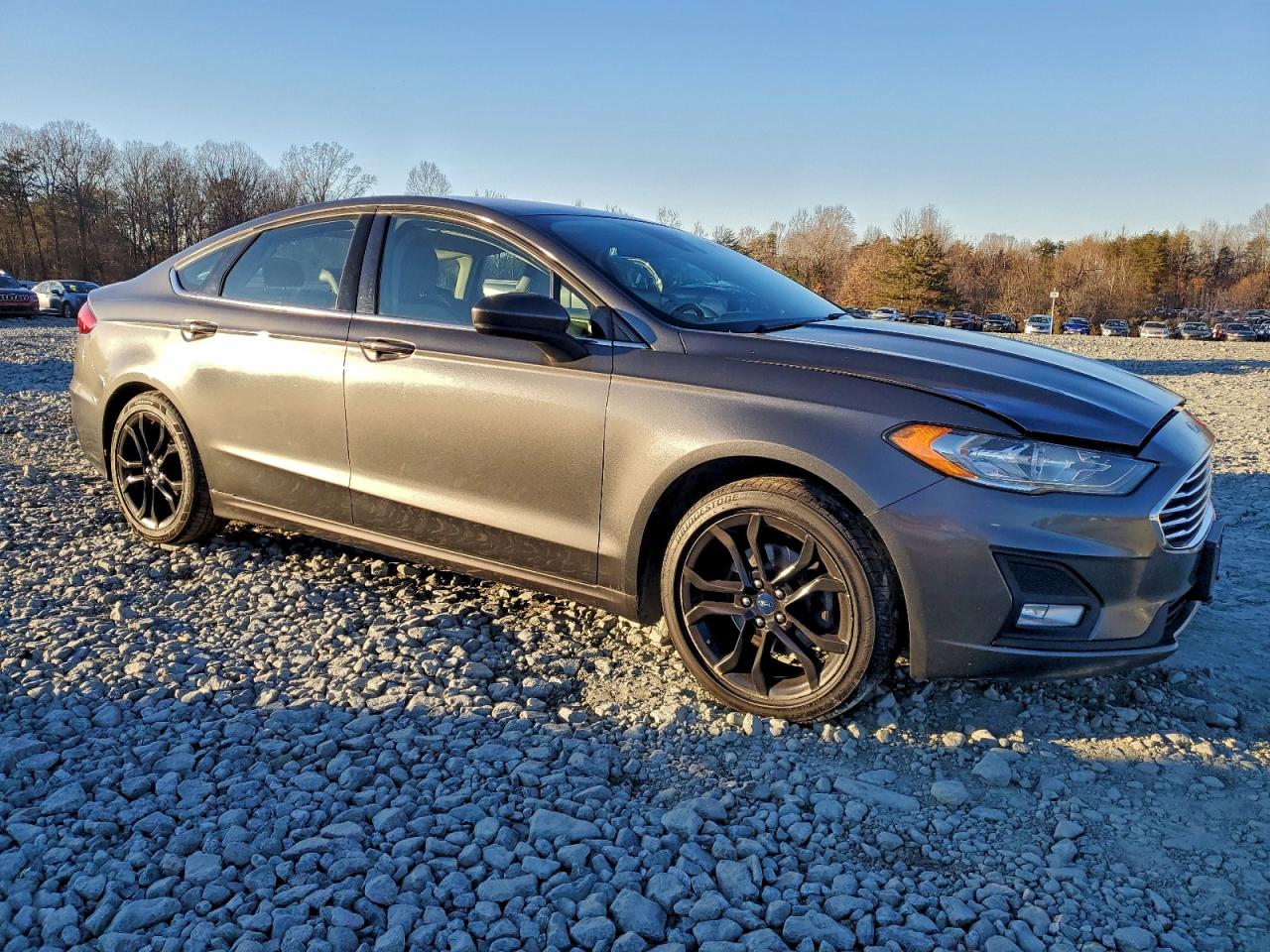 Ford Fusion Se Image 2