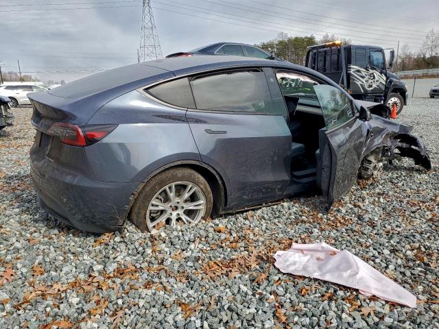 Tesla Model Y Image 8