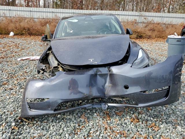 Tesla Model Y Image 9