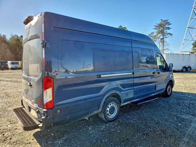 Ford Transit T-250 Image 11