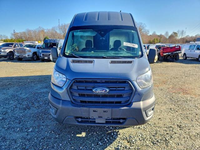 Ford Transit T-250 Image 4