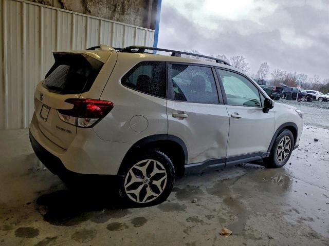 Subaru Forester Premium Image 6