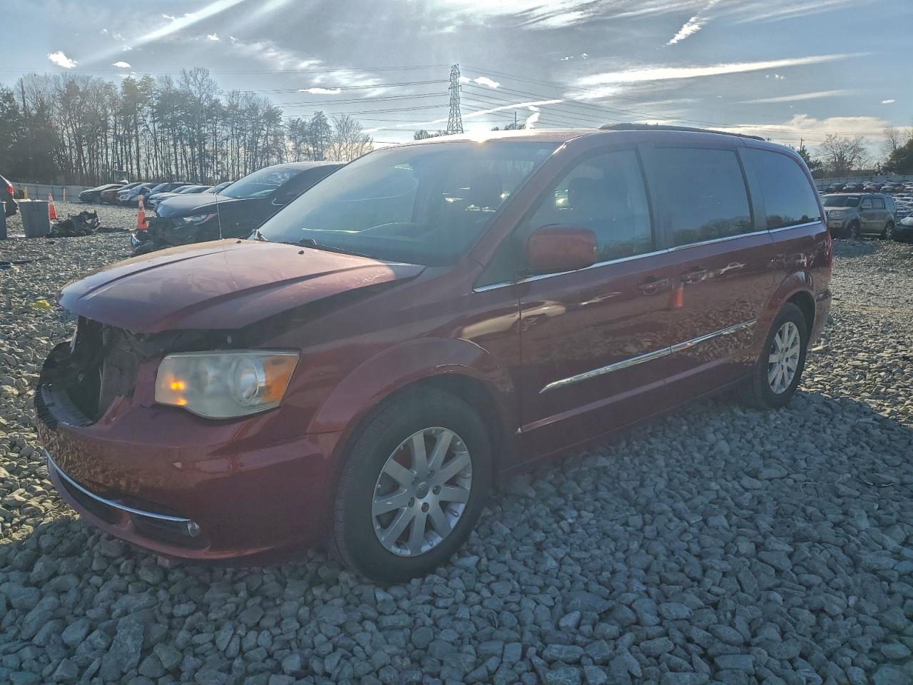 Chrysler Minivan Touring Image 1