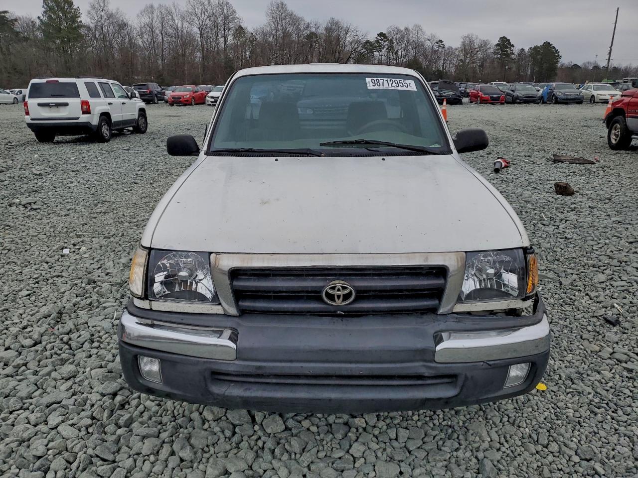 Toyota Tacoma Image 11
