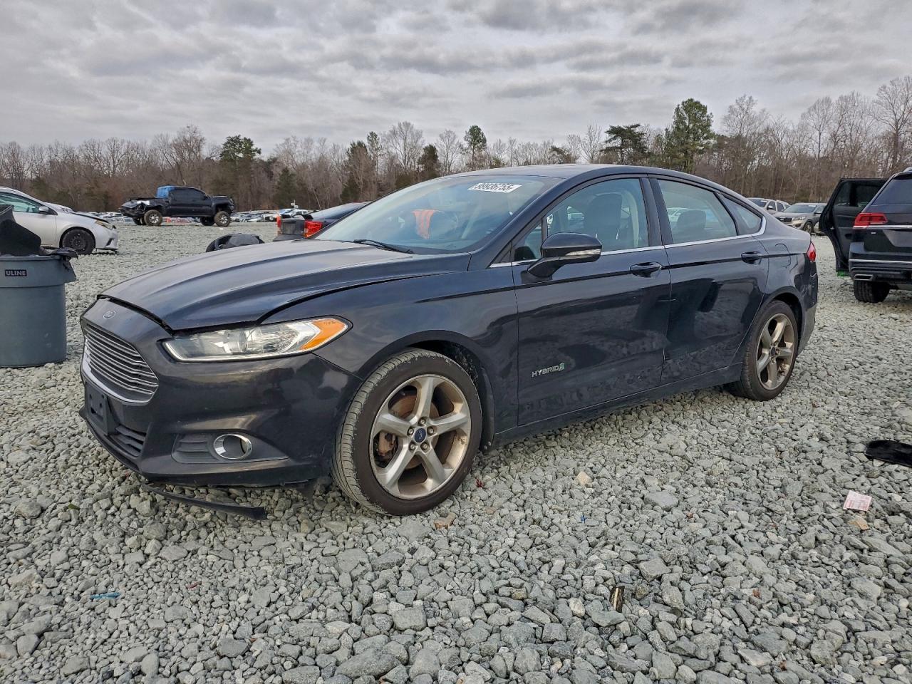 Ford Fusion Se Hybrid Image 1