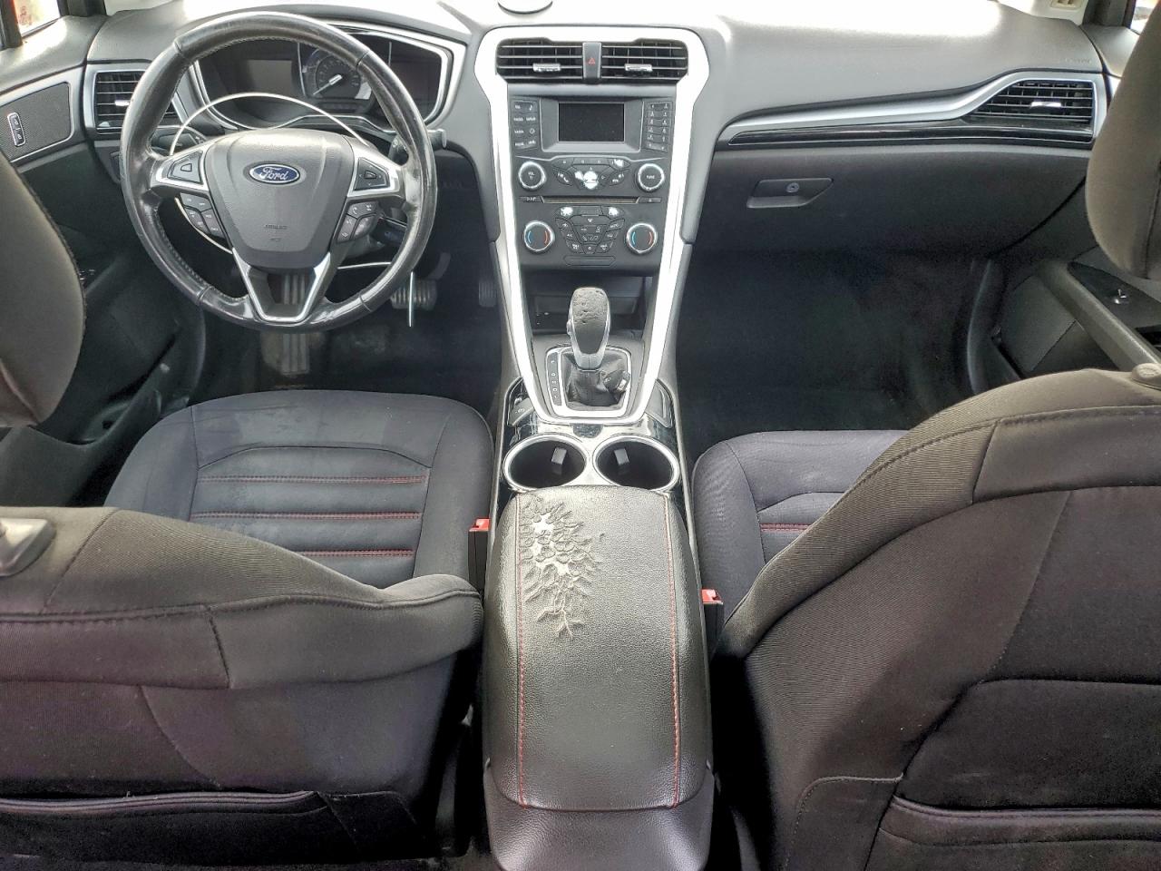 Ford Fusion Se Hybrid Image 3