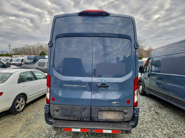 Ford Transit T-250 Image 13