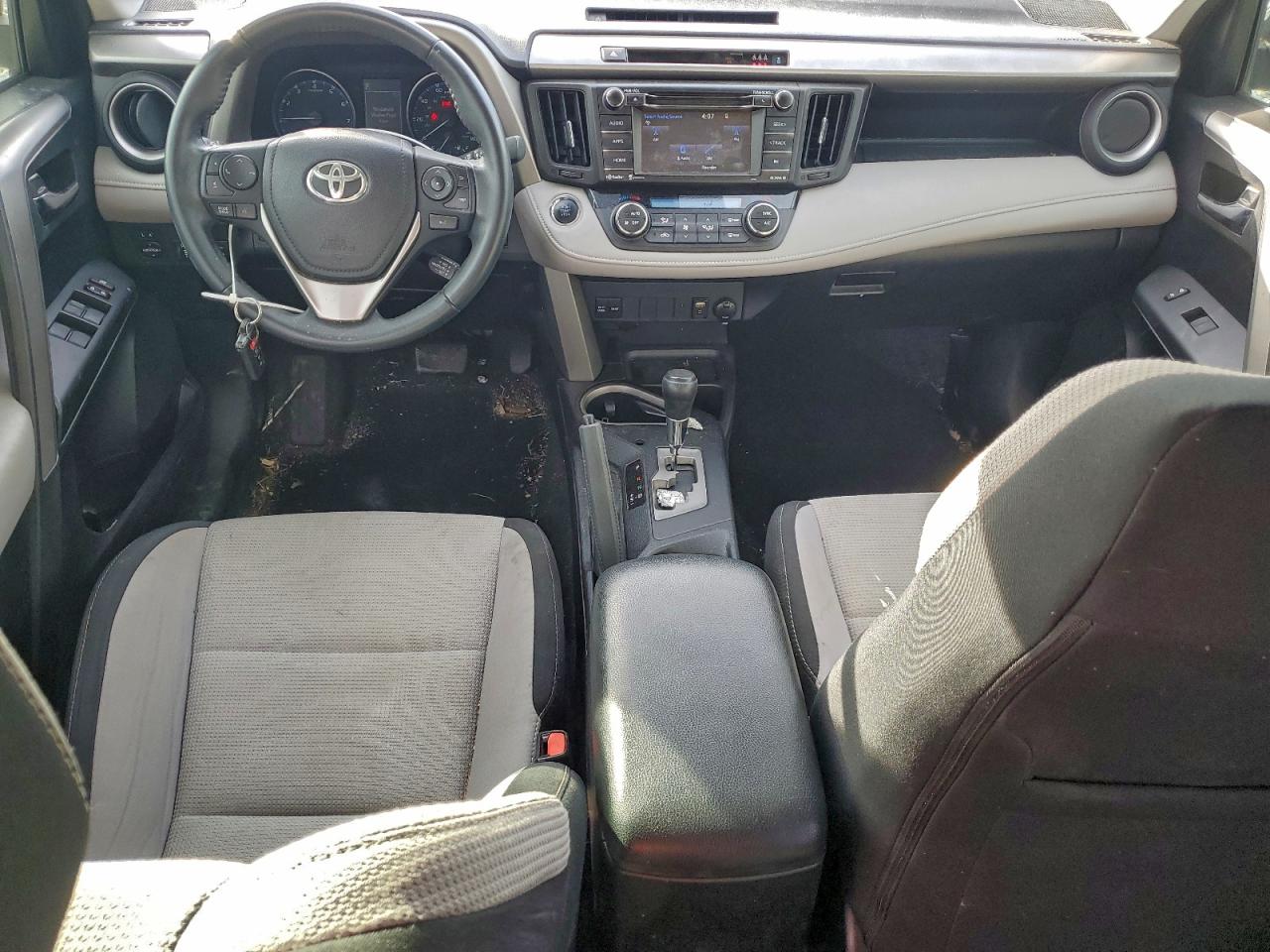 Toyota RAV4 Xle Image 9