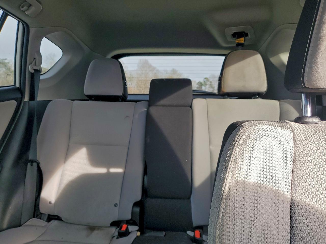 Toyota RAV4 Xle Image 11