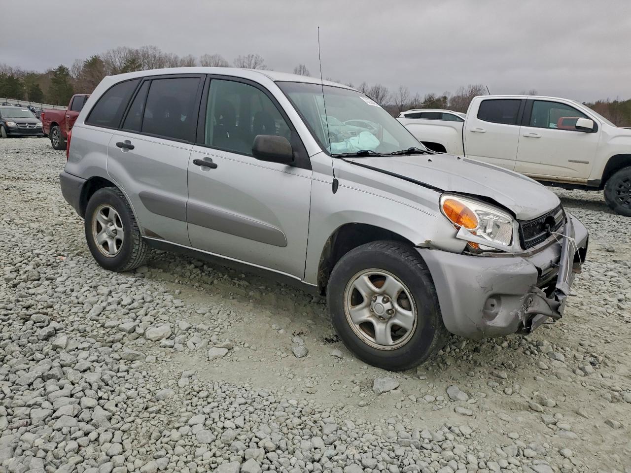 Toyota RAV4 Image 4