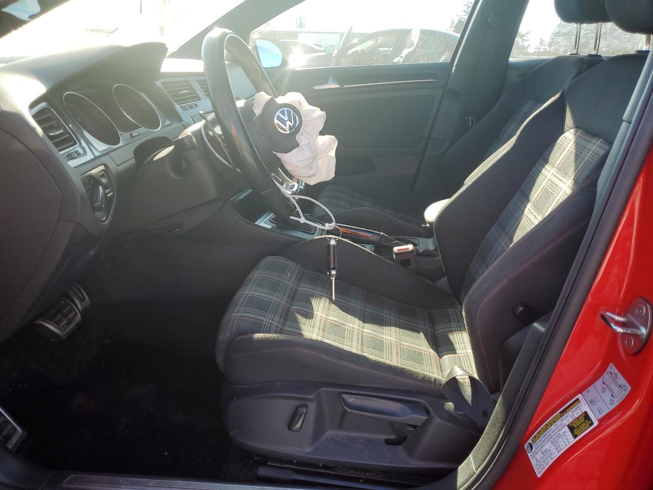 Volkswagen GTI S Image 7